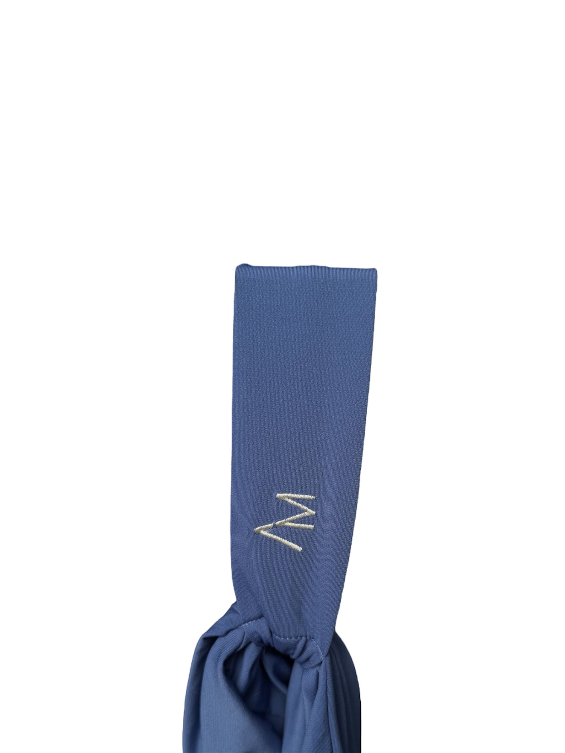 Bonnet broderie bleu azur